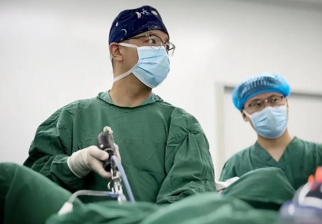 魏县人民医院成功实施高难度手术让百岁老人重获健康